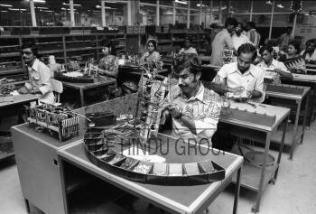 Image Id : 2906718405 <span>Date : 1982-12-28 <span>Category : Economy Business and Finance</span>