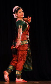 Image Id : 208129958 <span>Date : 2018-12-19 <span>Category : Arts Culture and Entertainment</span>