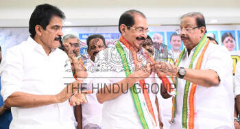 Image Id : 3344709492 <span>Date : 2025-05-12 <span>Category : Politics</span>