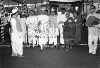 Image Id : 3798665332 <span>Date : 1955-01-19 <span>Category : Politics</span>