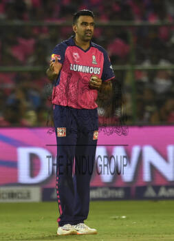 Image Id : 3865617906 <span>Date : 2024-04-11 <span>Category : Sport</span>